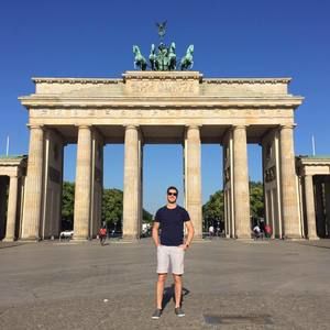 Meet your Posher, Alex